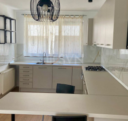 Casa, 5 rooms, 222 mp Bucuresti/Pipera