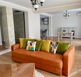 Casa, 5 rooms, 222 mp Bucuresti/Pipera