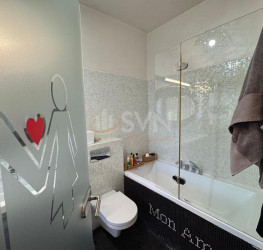 Casa, 5 rooms, 234 mp Bucuresti/Bucurestii Noi