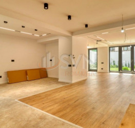 Casa, 5 rooms, 235 mp Bucuresti/P-ta Victoriei
