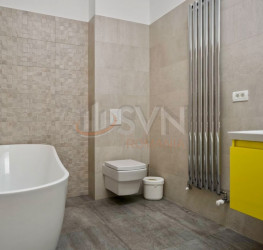 Casa, 5 rooms, 241 mp Bucuresti/Pipera