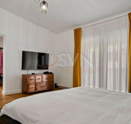Casa, 5 rooms, 241 mp Bucuresti/Pipera