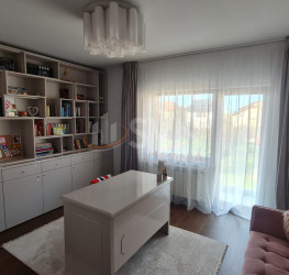 Casa, 5 rooms, 250 mp Bucuresti/Pacii