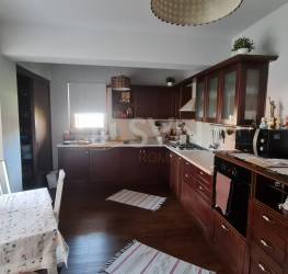 Casa, 5 rooms, 250 mp Bucuresti/Pacii