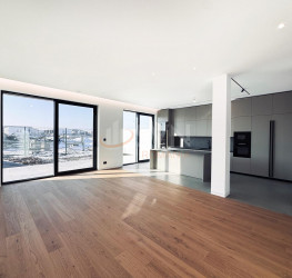 Casa, 5 rooms, 250 mp Bucuresti/Pipera