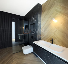 Casa, 5 rooms, 250 mp Bucuresti/Pipera