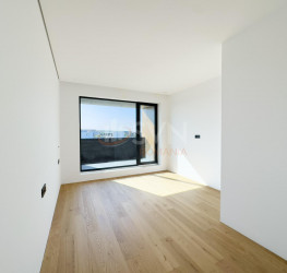 Casa, 5 rooms, 250 mp Bucuresti/Pipera