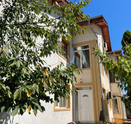 Casa, 5 rooms, 250 mp Bucuresti/Damaroaia