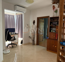 Casa, 5 rooms, 250 mp Bucuresti/Damaroaia