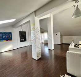 Casa, 5 rooms, 260 mp Bucuresti/Vitan