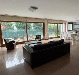 Casa, 5 rooms, 260 mp Bucuresti/Pipera