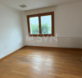 Casa, 5 rooms, 260 mp Bucuresti/Pipera
