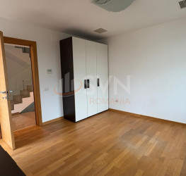 Casa, 5 rooms, 260 mp Bucuresti/Pipera