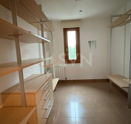 Casa, 5 rooms, 260 mp Bucuresti/Pipera