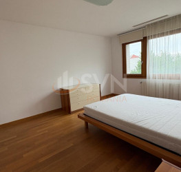 Casa, 5 rooms, 260 mp Bucuresti/Pipera