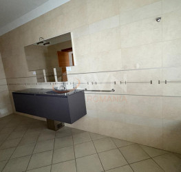 Casa, 5 rooms, 260 mp Bucuresti/Pipera