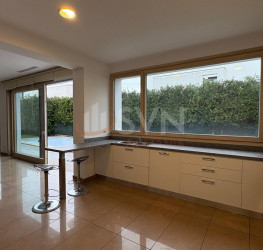 Casa, 5 rooms, 260 mp Bucuresti/Pipera
