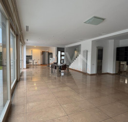 Casa, 5 rooms, 260 mp Bucuresti/Pipera