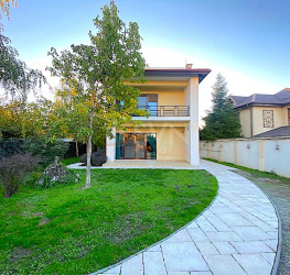 Casa, 5 rooms, 260 mp Ilfov/Otopeni