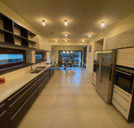 Casa, 5 rooms, 260 mp Ilfov/Otopeni