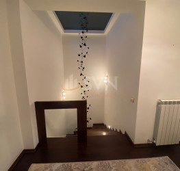 Casa, 5 rooms, 260 mp Ilfov/Otopeni