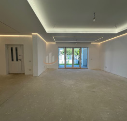 Casa, 5 rooms, 268 mp Bucuresti/Pipera