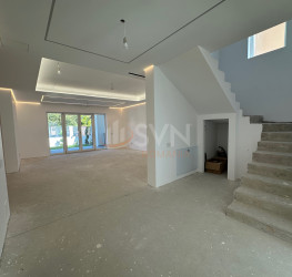 Casa, 5 rooms, 268 mp Bucuresti/Pipera