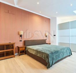 Casa, 5 rooms, 270 mp Bucuresti/Domenii