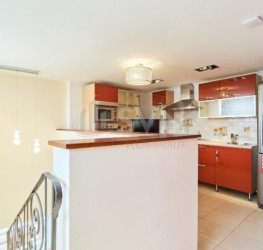 Casa, 5 rooms, 270 mp Bucuresti/Domenii