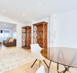 Casa, 5 rooms, 270 mp Bucuresti/Domenii