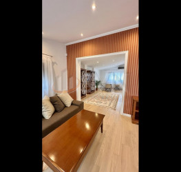 Casa, 5 rooms, 270 mp Bucuresti/Domenii