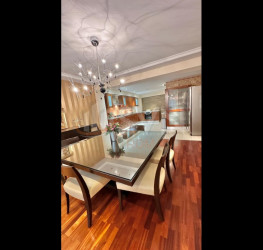 Casa, 5 rooms, 270 mp Bucuresti/Domenii