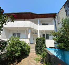 Casa, 5 rooms, 276 mp Bucuresti/Crangasi