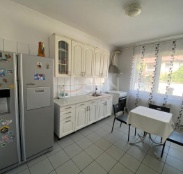 Casa, 5 rooms, 276 mp Bucuresti/Crangasi