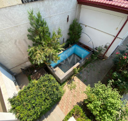 Casa, 5 rooms, 276 mp Bucuresti/Crangasi