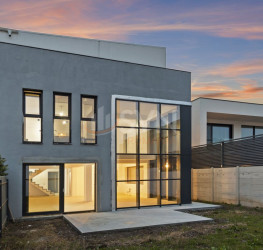 Casa, 5 rooms, 283 mp Bucuresti/Pipera