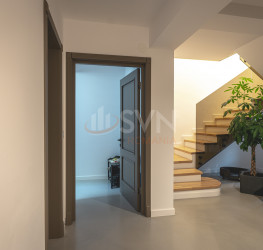 Casa, 5 rooms, 285 mp Bucuresti/Pipera