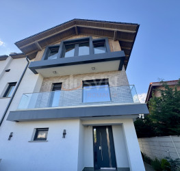 Casa, 5 rooms, 285 mp Bucuresti/Baneasa