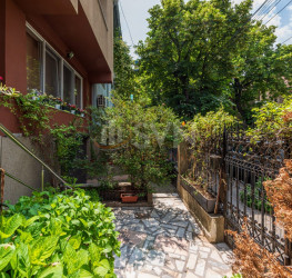 Casa, 5 rooms, 290 mp Bucuresti/1 Mai