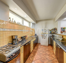Casa, 5 rooms, 290 mp Bucuresti/1 Mai