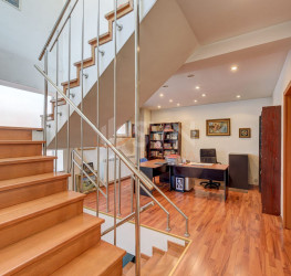 Casa, 5 rooms, 290 mp Bucuresti/1 Mai