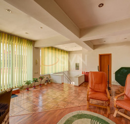 Casa, 5 rooms, 290 mp Bucuresti/1 Mai