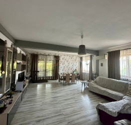 Casa, 5 rooms, 298 mp Ilfov/Balotesti
