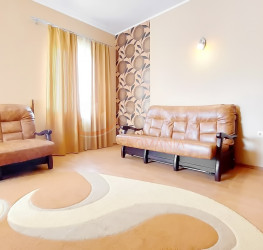 Casa, 5 rooms, 300 mp Brasov/Centru