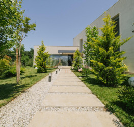 Casa, 5 rooms, 300 mp Ilfov/Balotesti