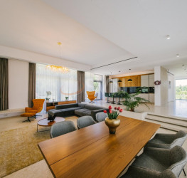 Casa, 5 rooms, 300 mp Ilfov/Balotesti