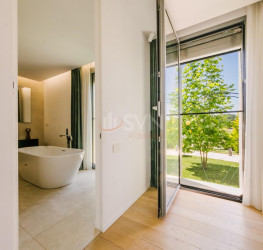 Casa, 5 rooms, 300 mp Ilfov/Balotesti