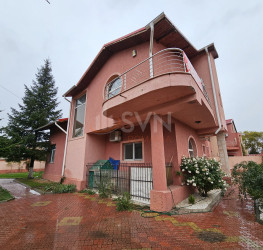 Casa, 5 rooms, 303 mp Bucuresti/Pipera