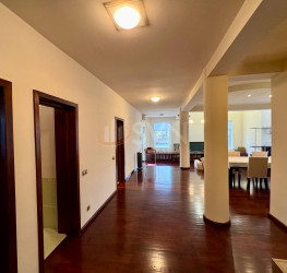 Casa, 5 rooms, 314.84 mp Bucuresti/Pipera