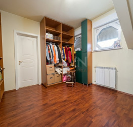Casa, 5 rooms, 315 mp Bucuresti/Baneasa